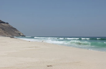 Image of a beach in Duqm